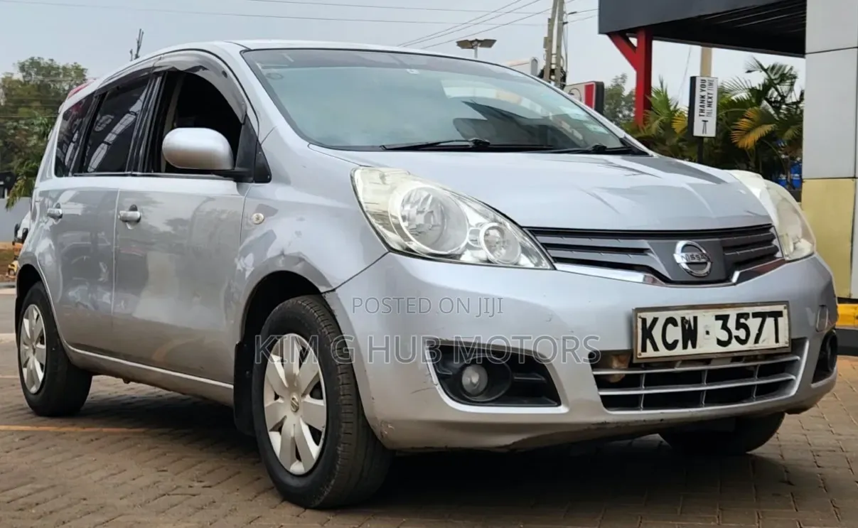 Nissan Note 2012 Silver