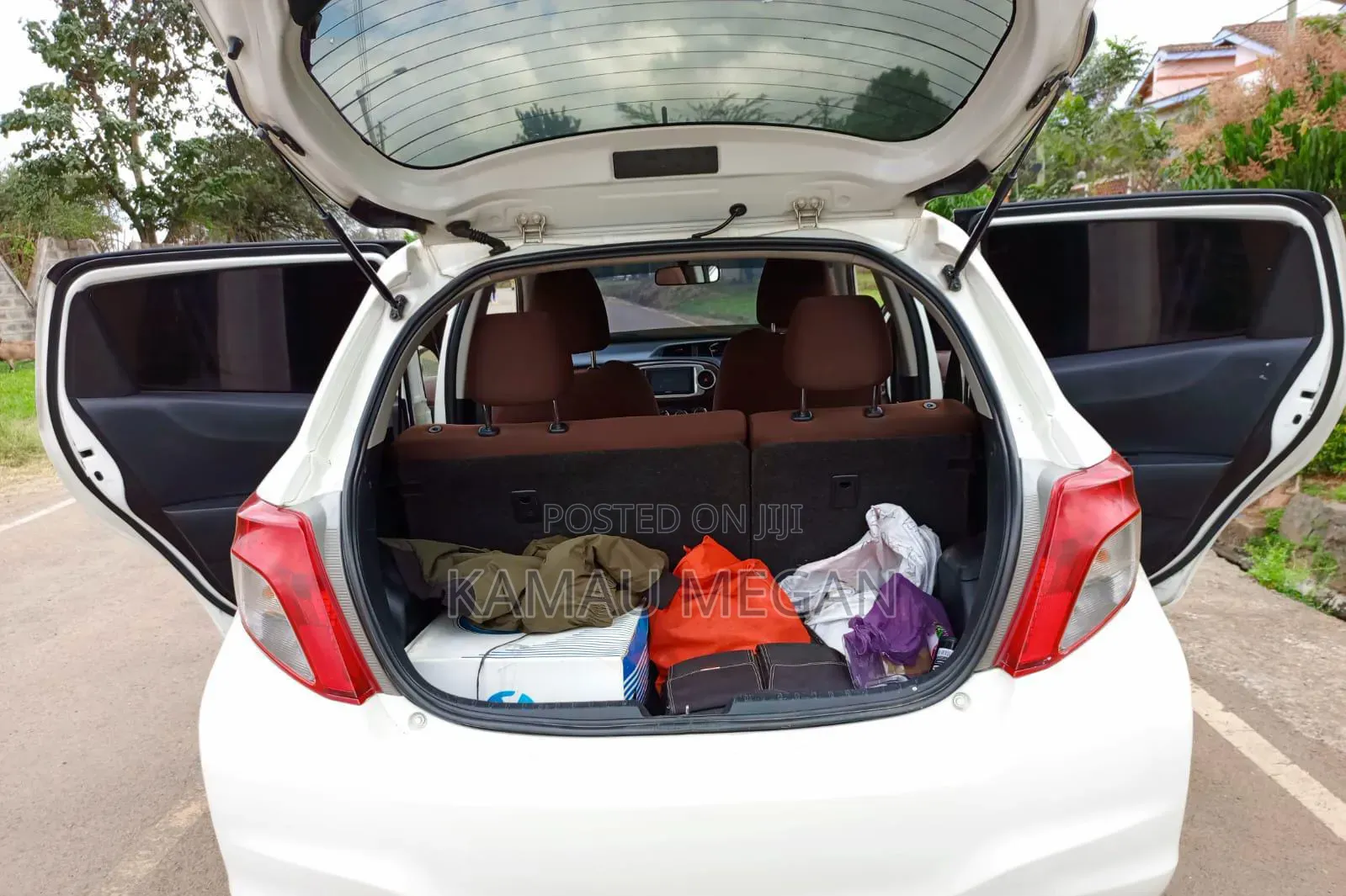 Toyota Vitz 2011 White