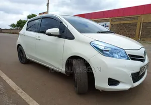 Toyota Vitz 2011 White