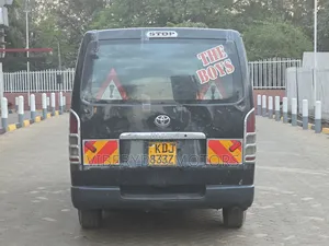 Toyota HiAce 2015 Black