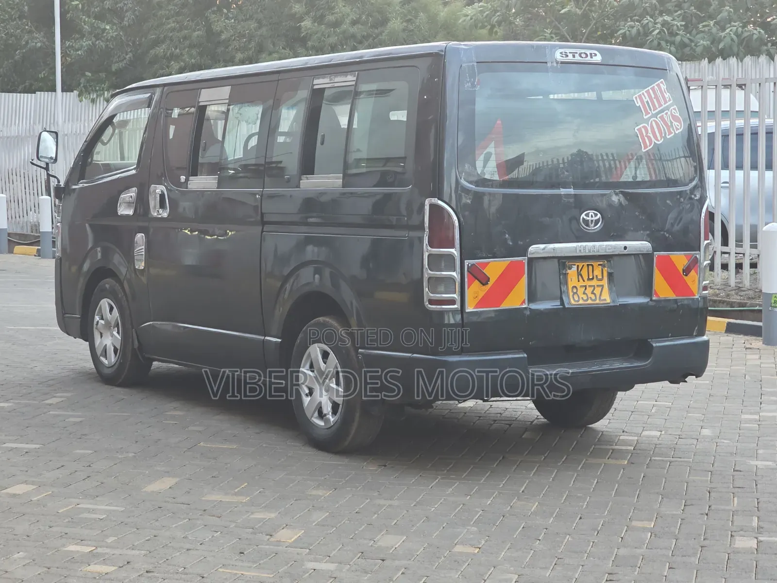 Toyota HiAce 2015 Black