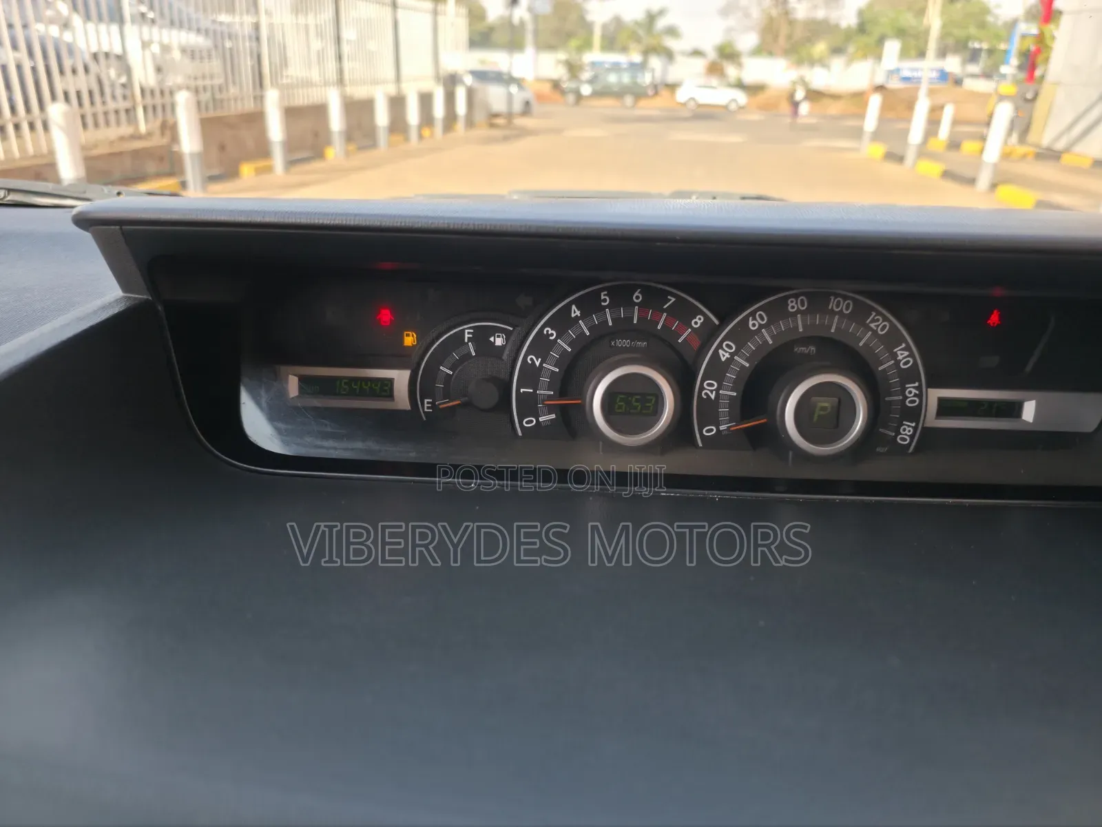 Toyota Noah 2015 Silver