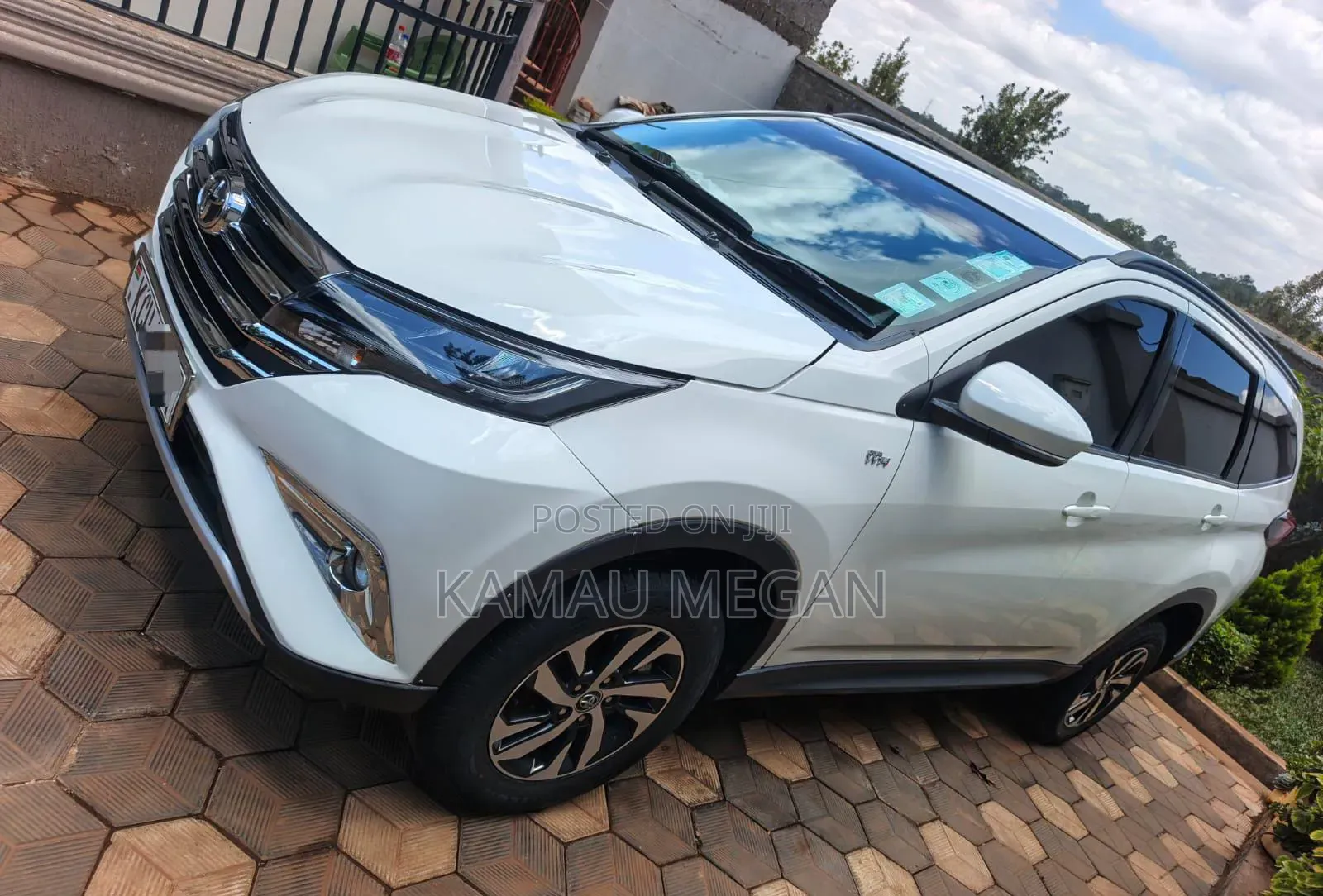 Toyota Rush 2018 White