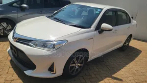 Toyota Axio 1.5 Hybrid 2WD 2019 White