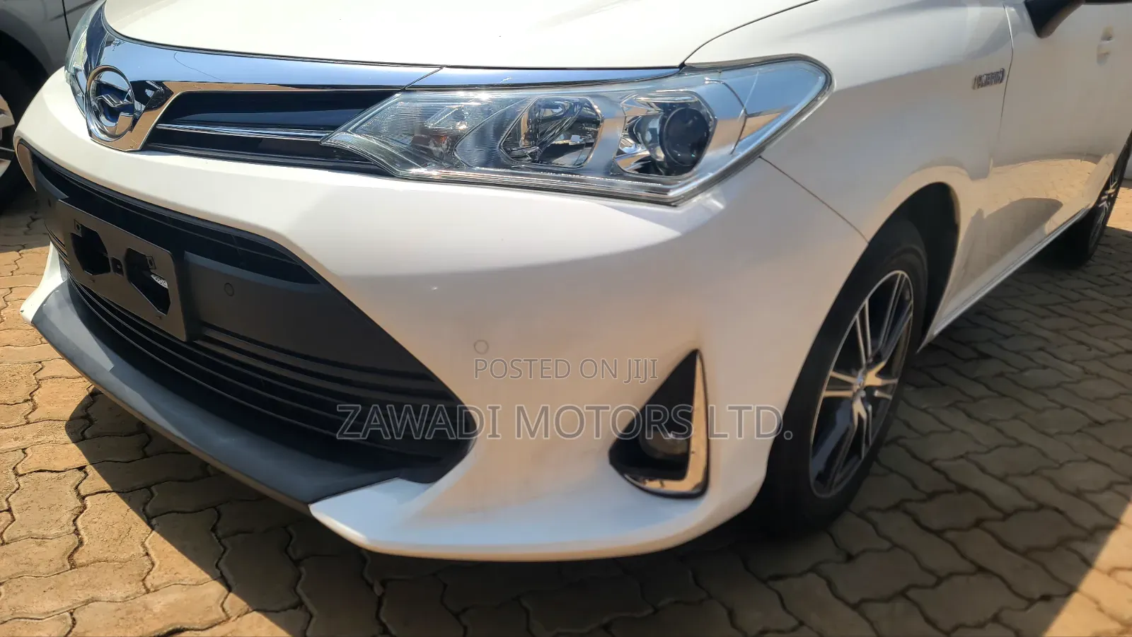 Toyota Axio 1.5 Hybrid 2WD 2019 White