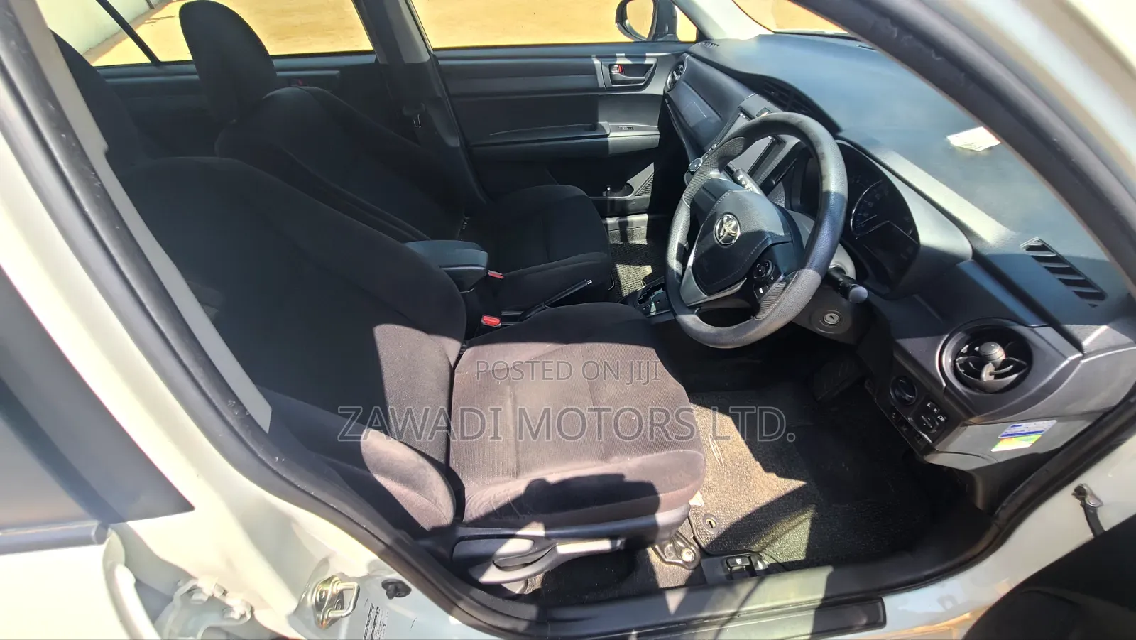 Toyota Axio 1.5 Hybrid 2WD 2019 White