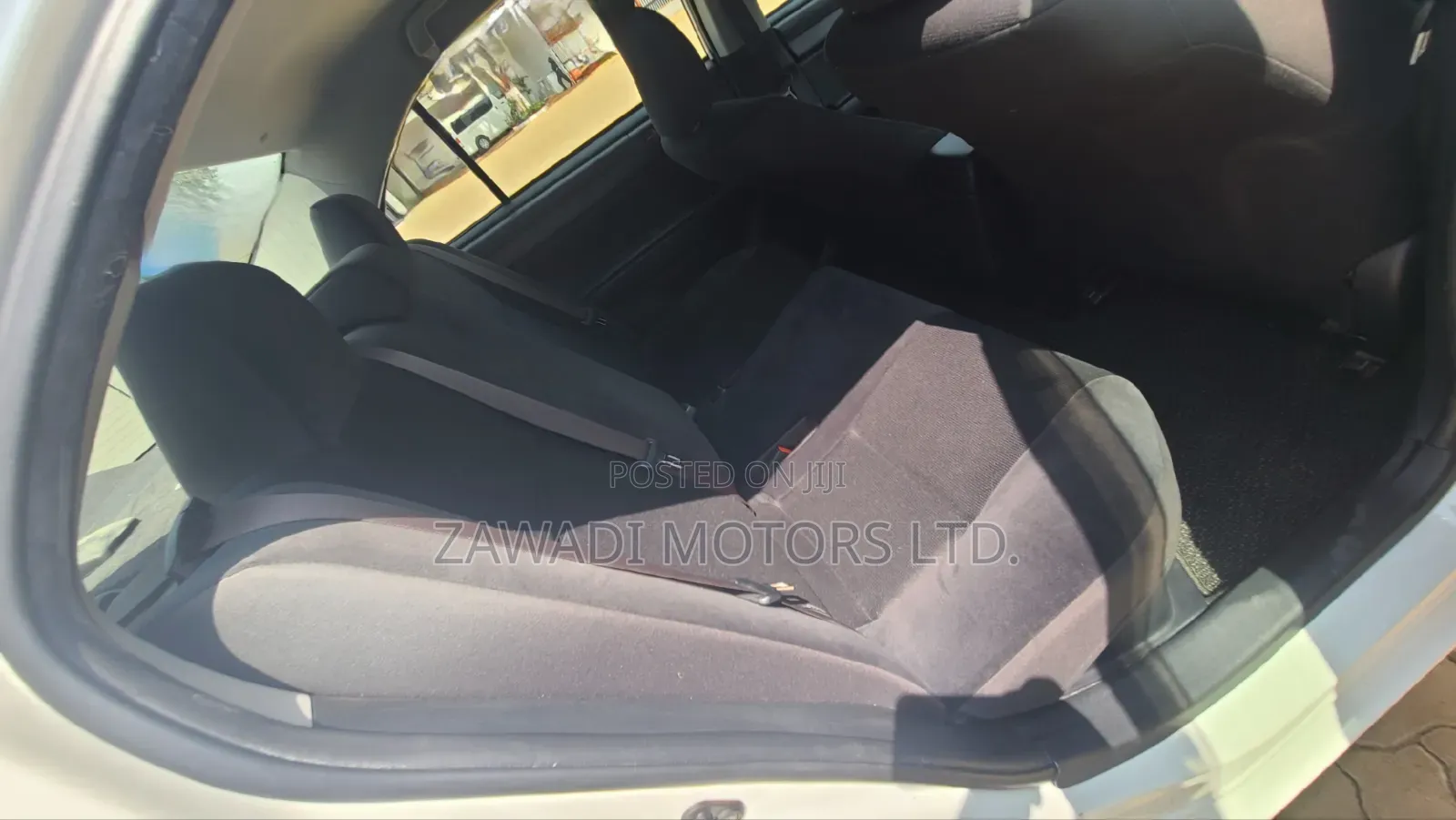 Toyota Axio 1.5 Hybrid 2WD 2019 White