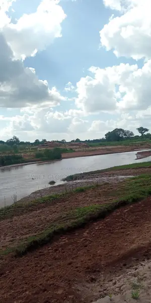 25 Acres Touching Athi River in Makueni Kambu Is Available for Sale