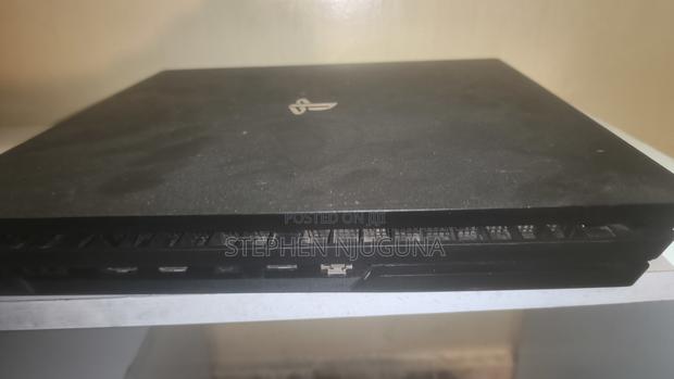 Ps4 Pro 1tb+1 Controller+7 Original Games - thumbnail 4