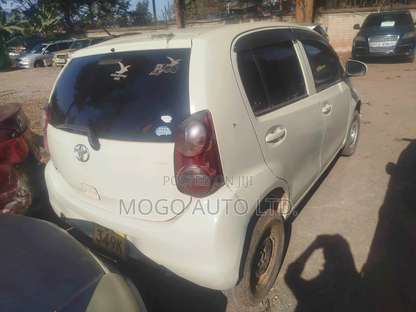 Toyota Passo 2011 Beige