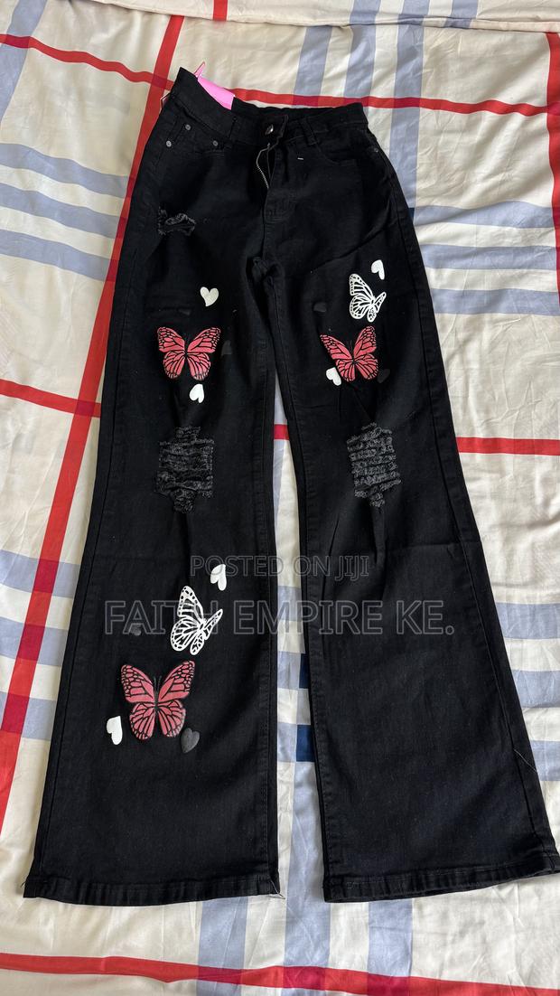 Clearance Sale on Black Denim Ladies Wide- Legged Trouser Size 28