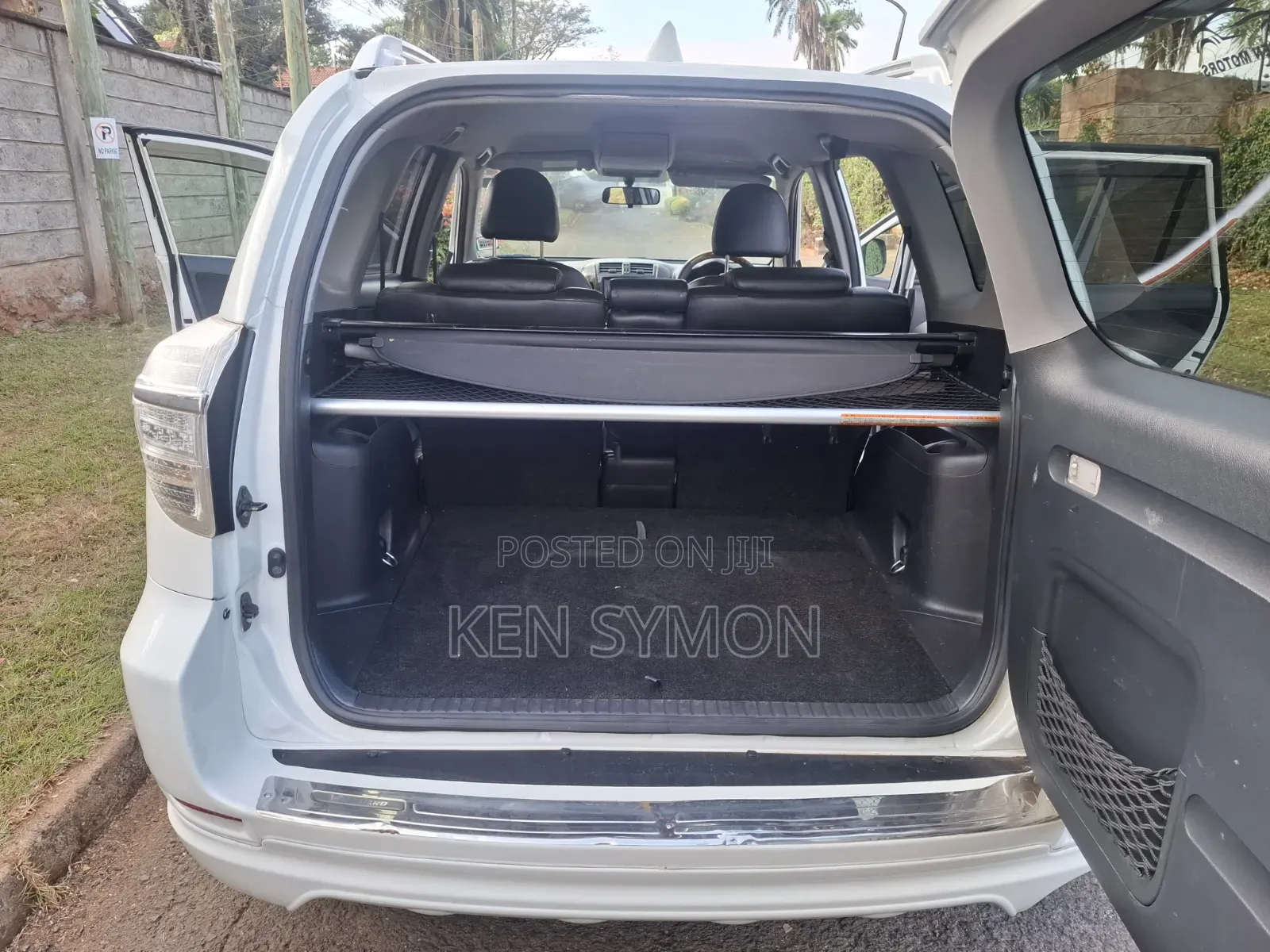 Toyota Vanguard 2013 Pearl