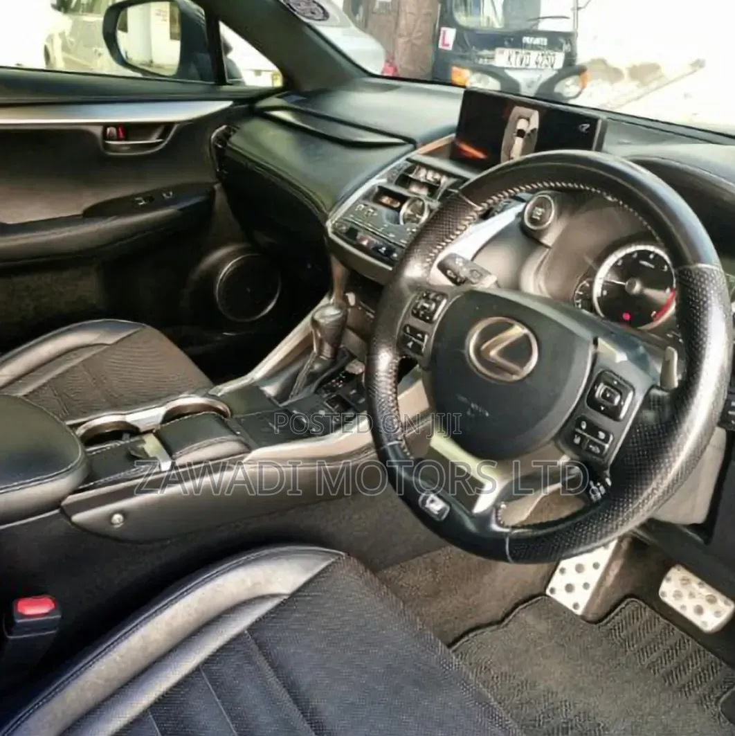 Lexus NX 300 FWD 2020 White