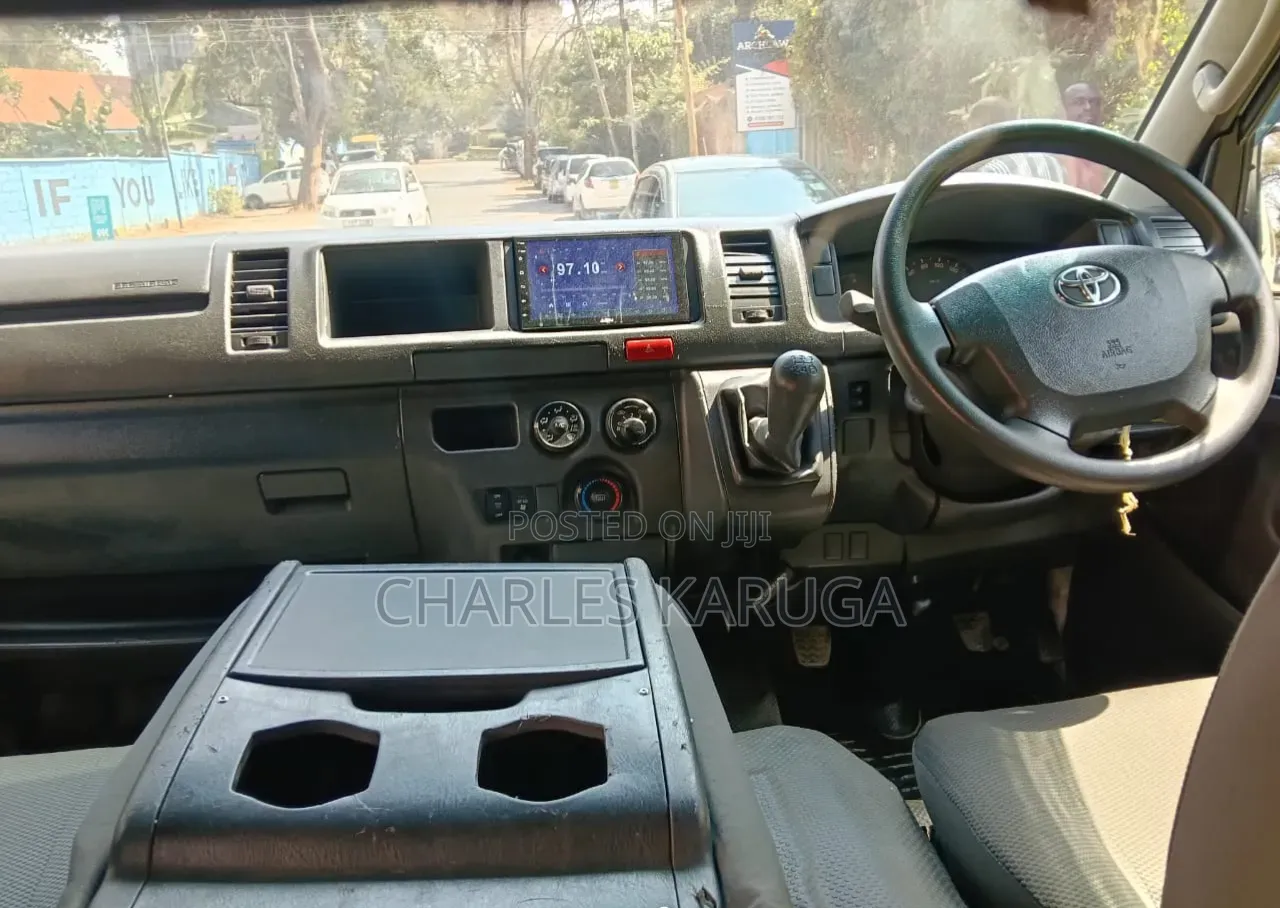 Toyota HiAce 2024 Silver