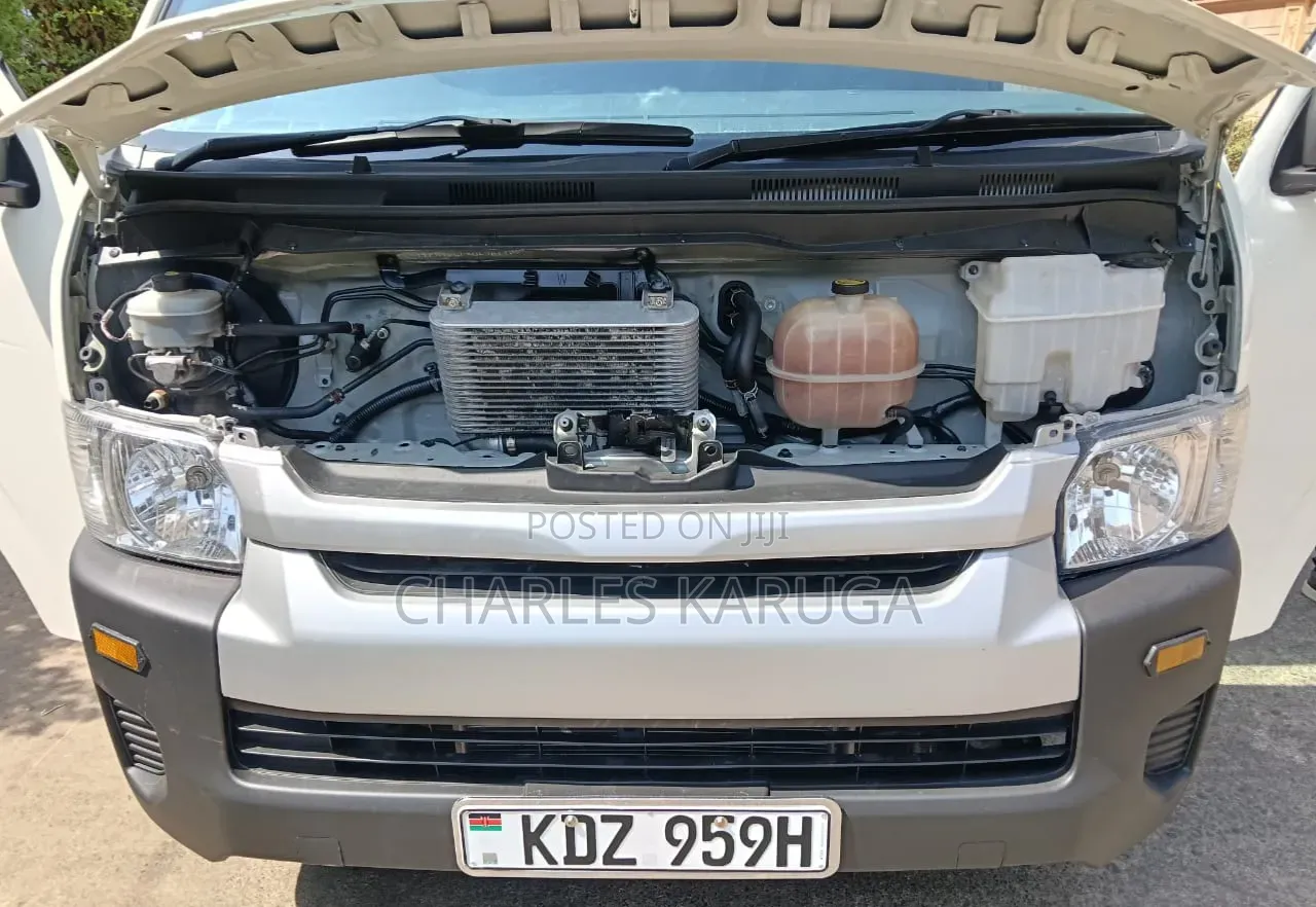 Toyota HiAce 2024 Silver