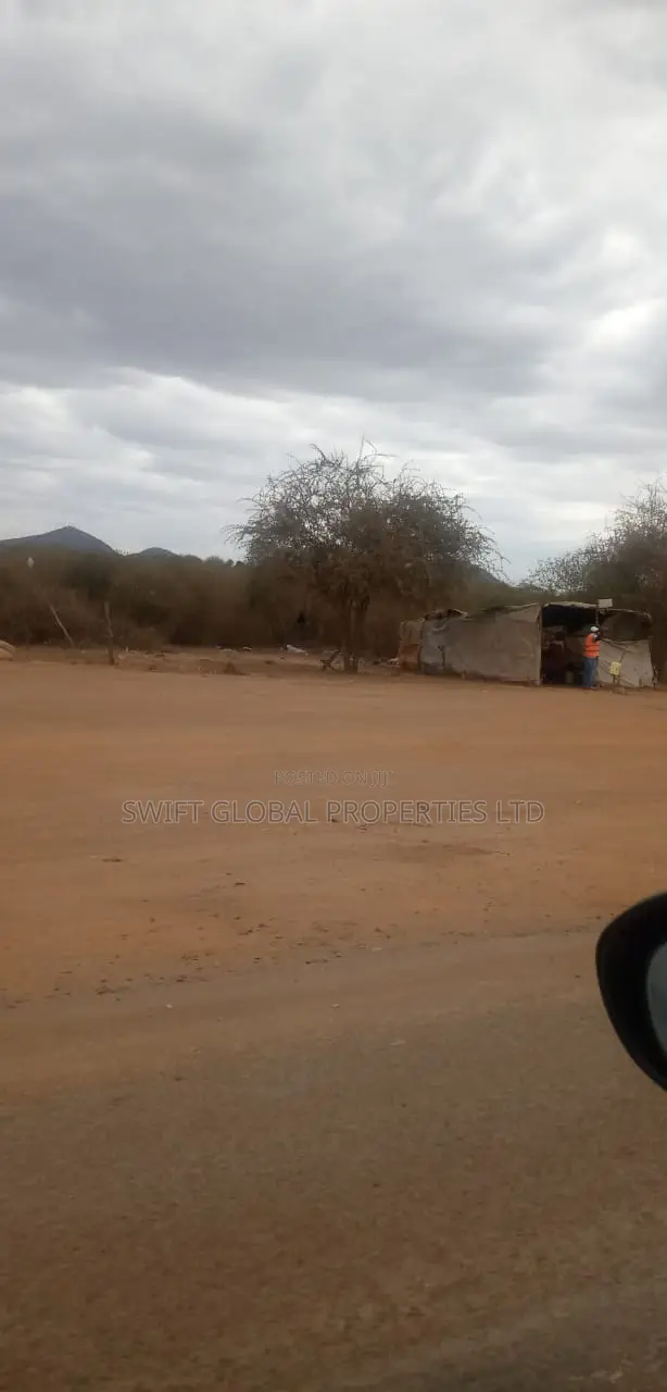 20 Prime Acres Touching Mombasa-Nairobi Highway in Masimba Is for Sale