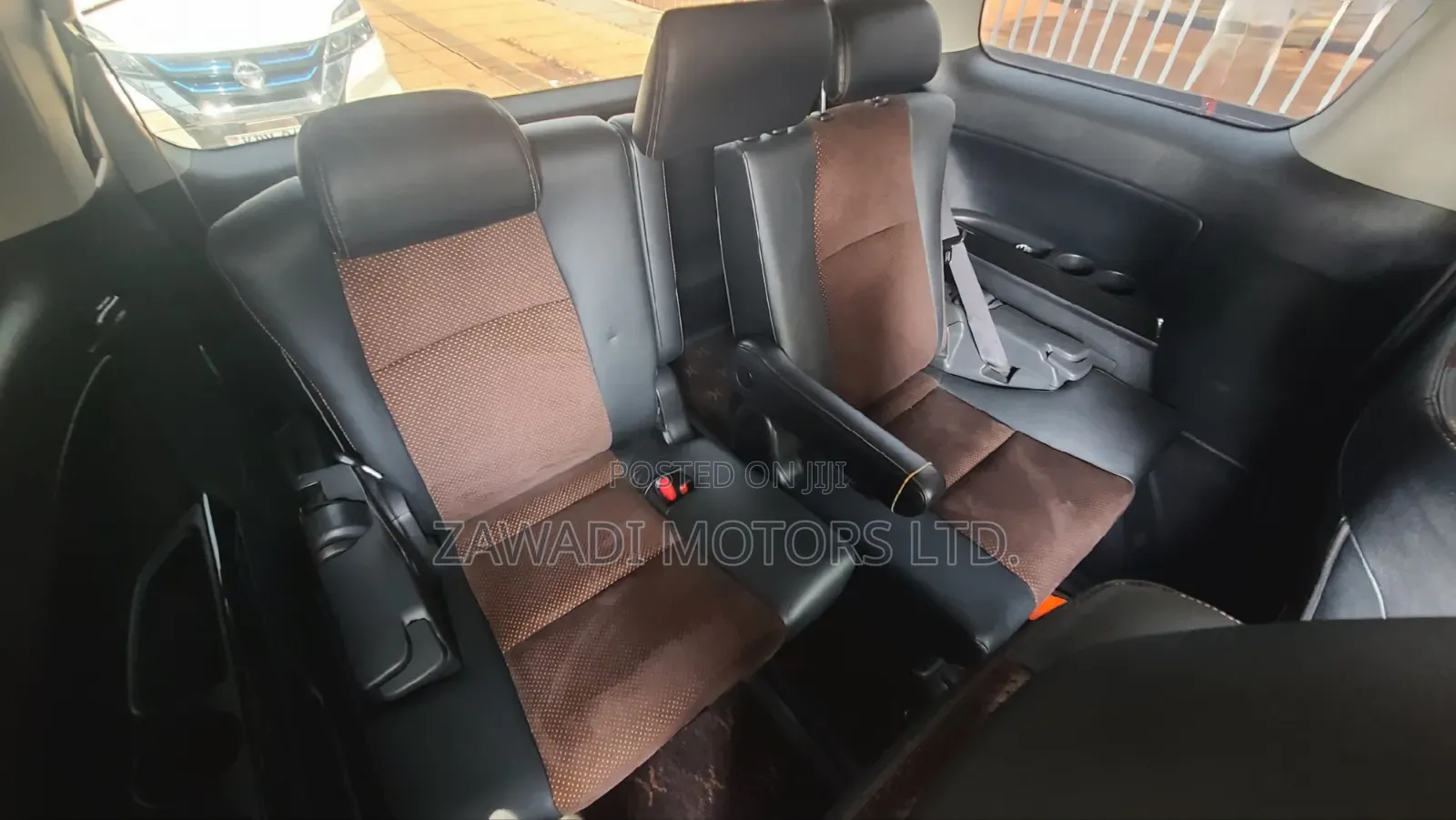 Toyota Alphard 2.4 Petrol AWD 2015 White