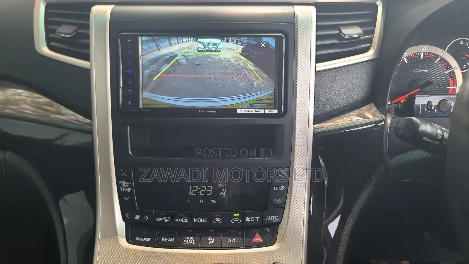 Toyota Alphard 2.4 Petrol AWD 2015 White