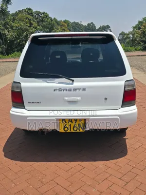 Subaru Forester 2000 White