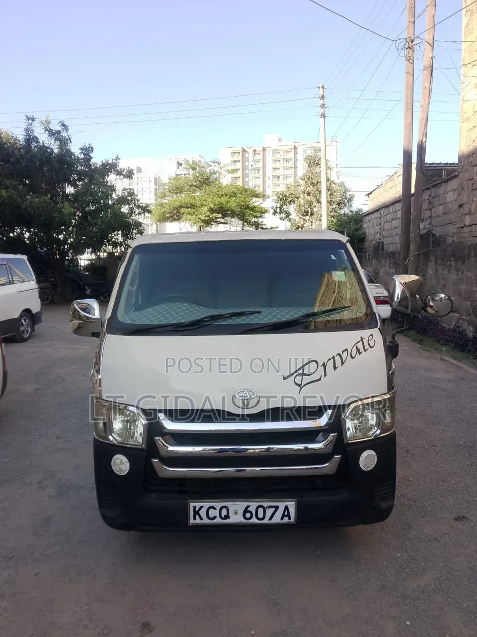 Toyota HiAce 2012 White