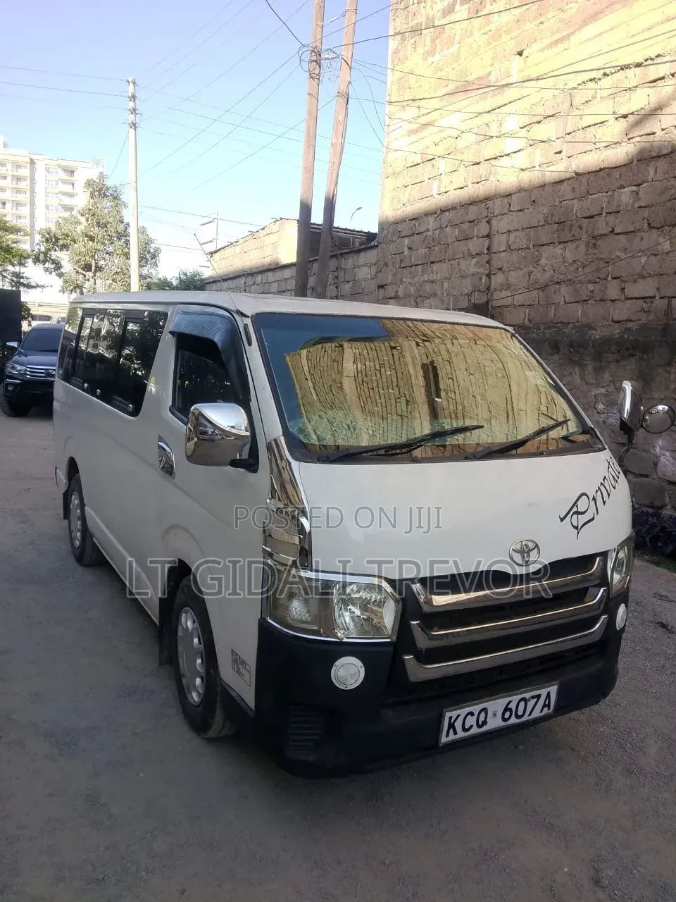 Toyota HiAce 2012 White