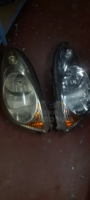 Nissan Note 2005 Headlight