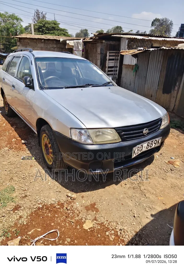 Nissan Advan 2005 Silver