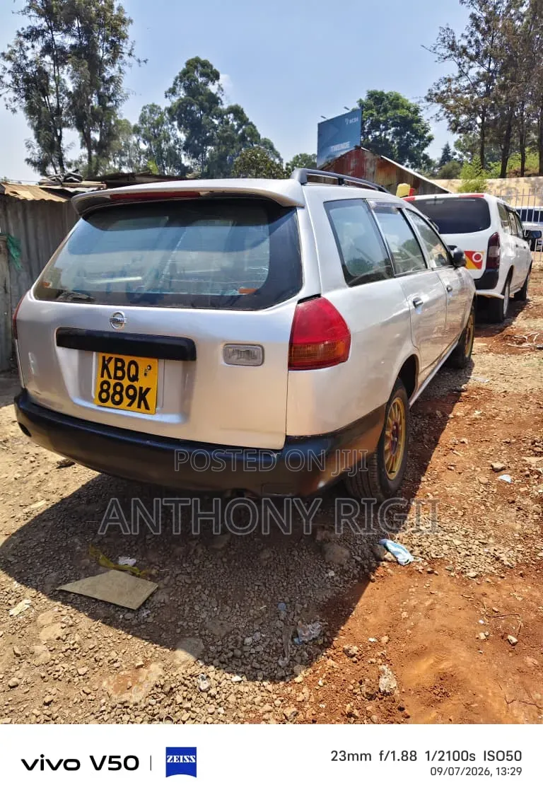 Nissan Advan 2005 Silver