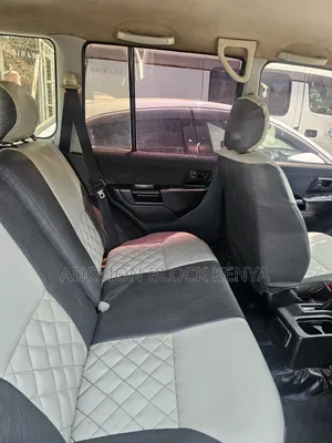Mitsubishi Pajero IO 2002 Blue