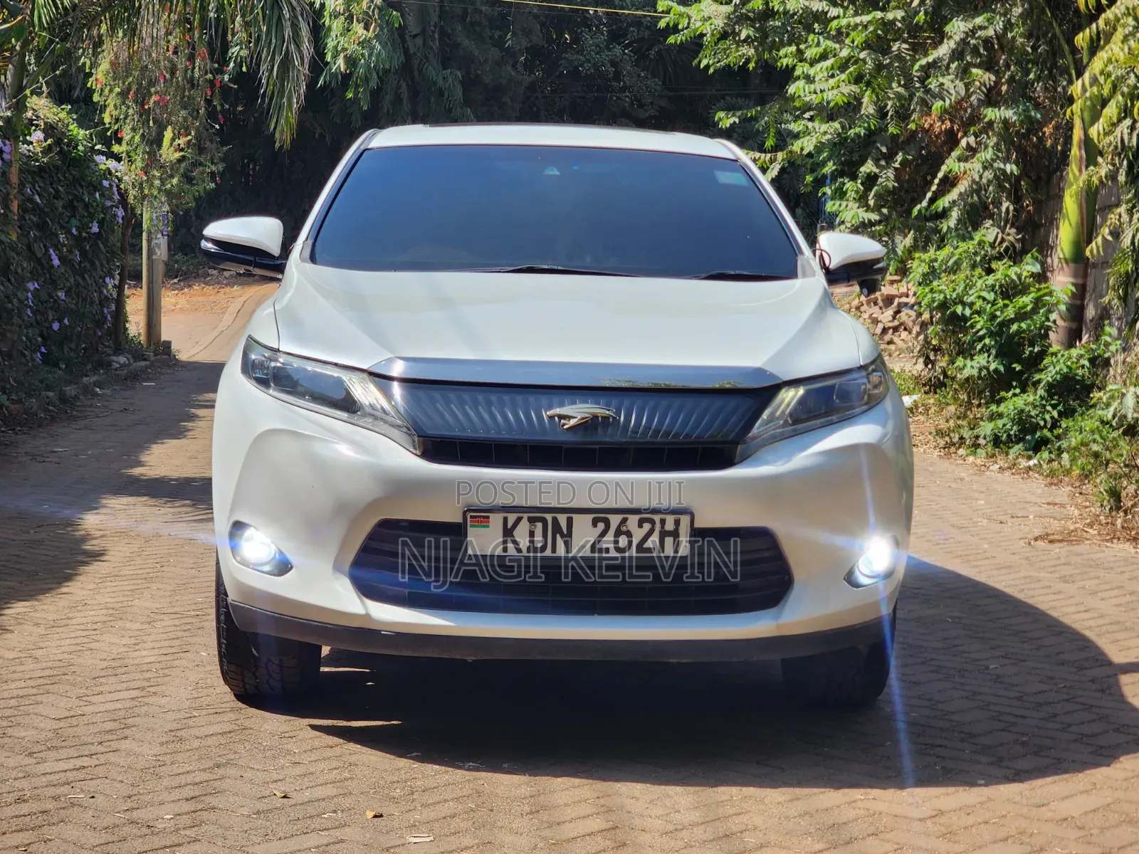 Toyota Harrier 2.0 2015 White