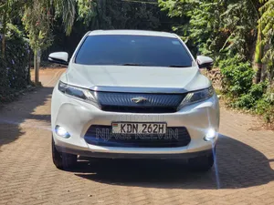 Toyota Harrier 2.0 2015 White