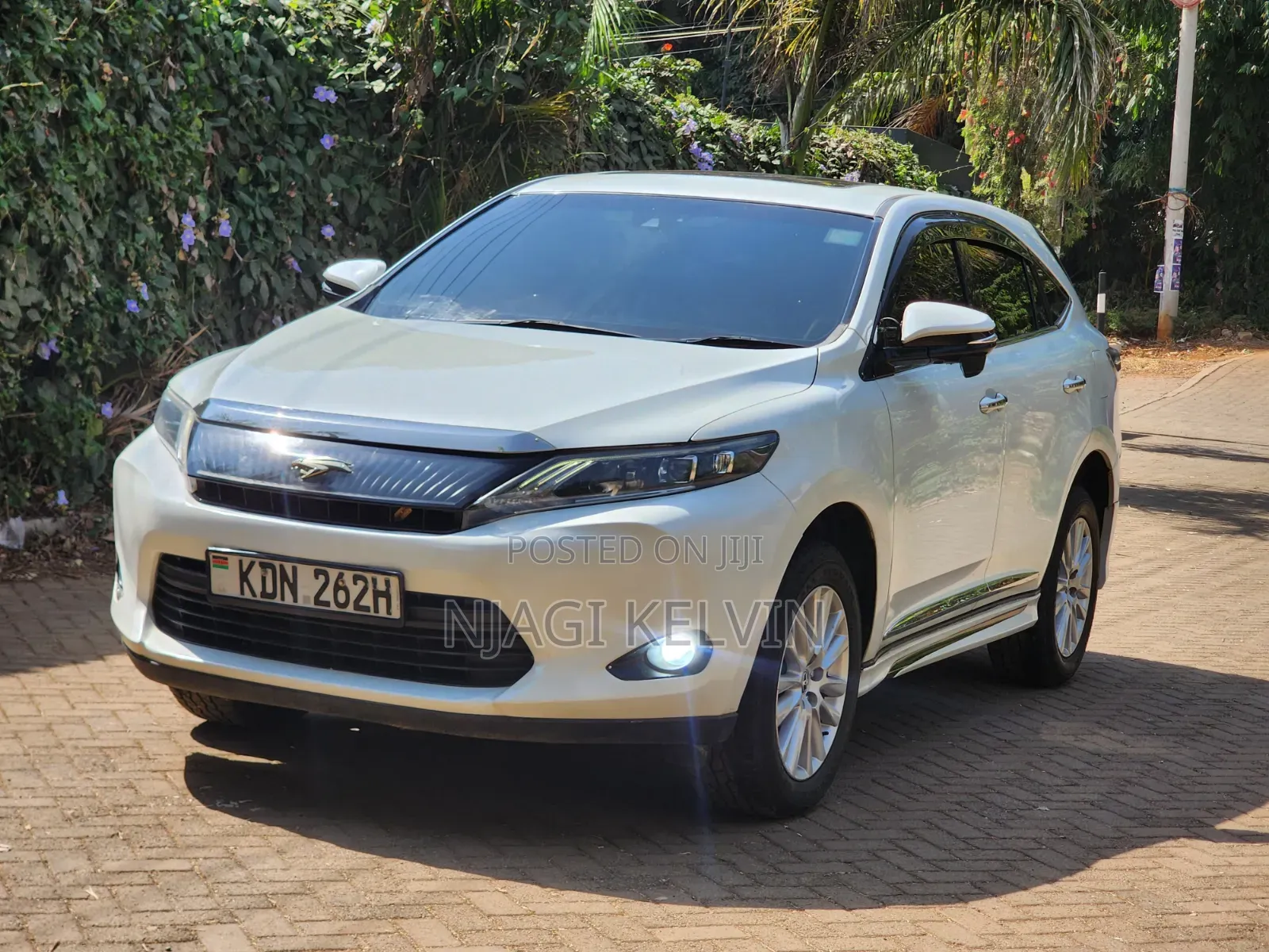 Toyota Harrier 2.0 2015 White