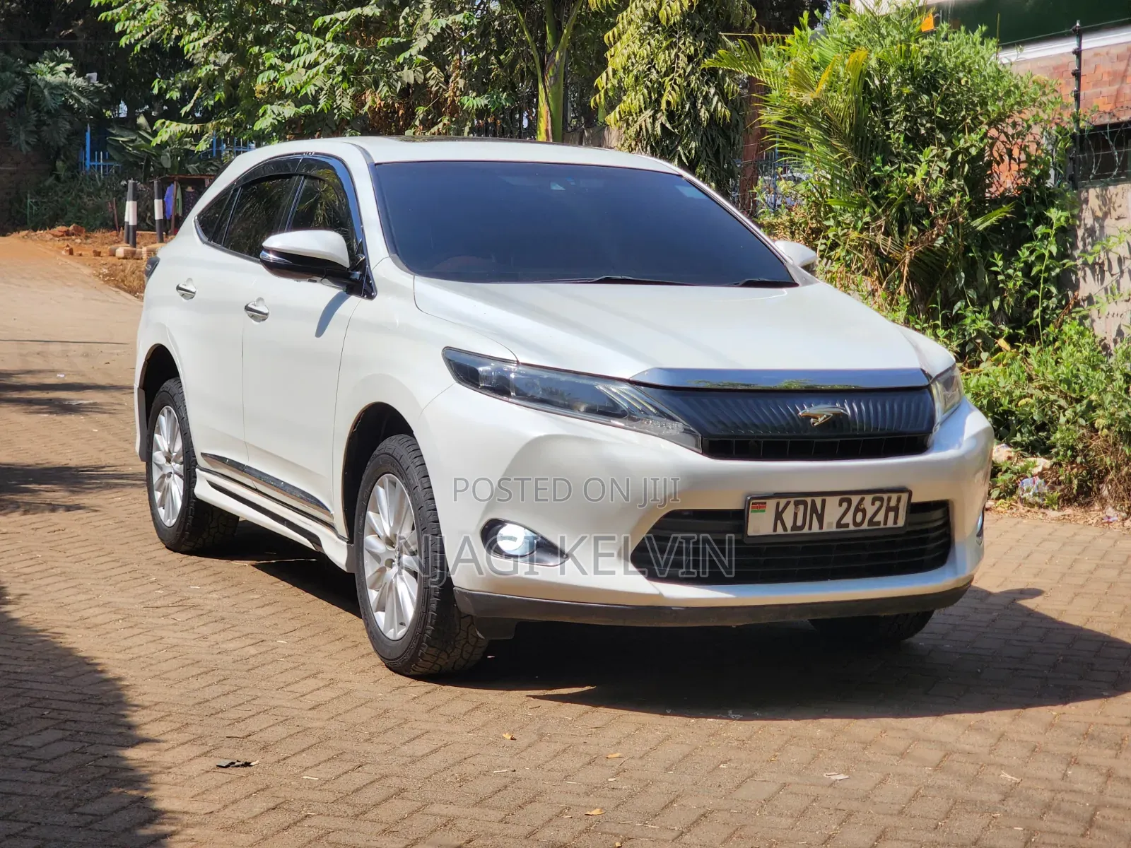 Toyota Harrier 2.0 2015 White