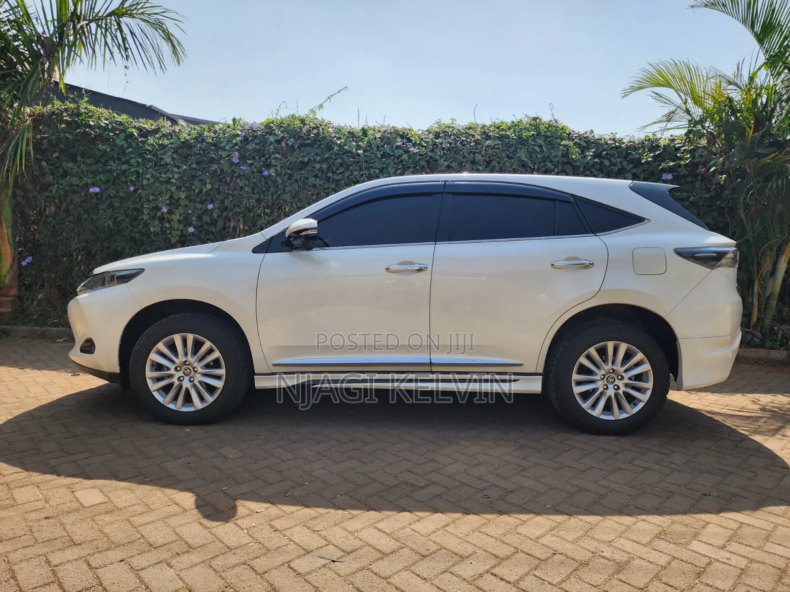 Toyota Harrier 2.0 2015 White