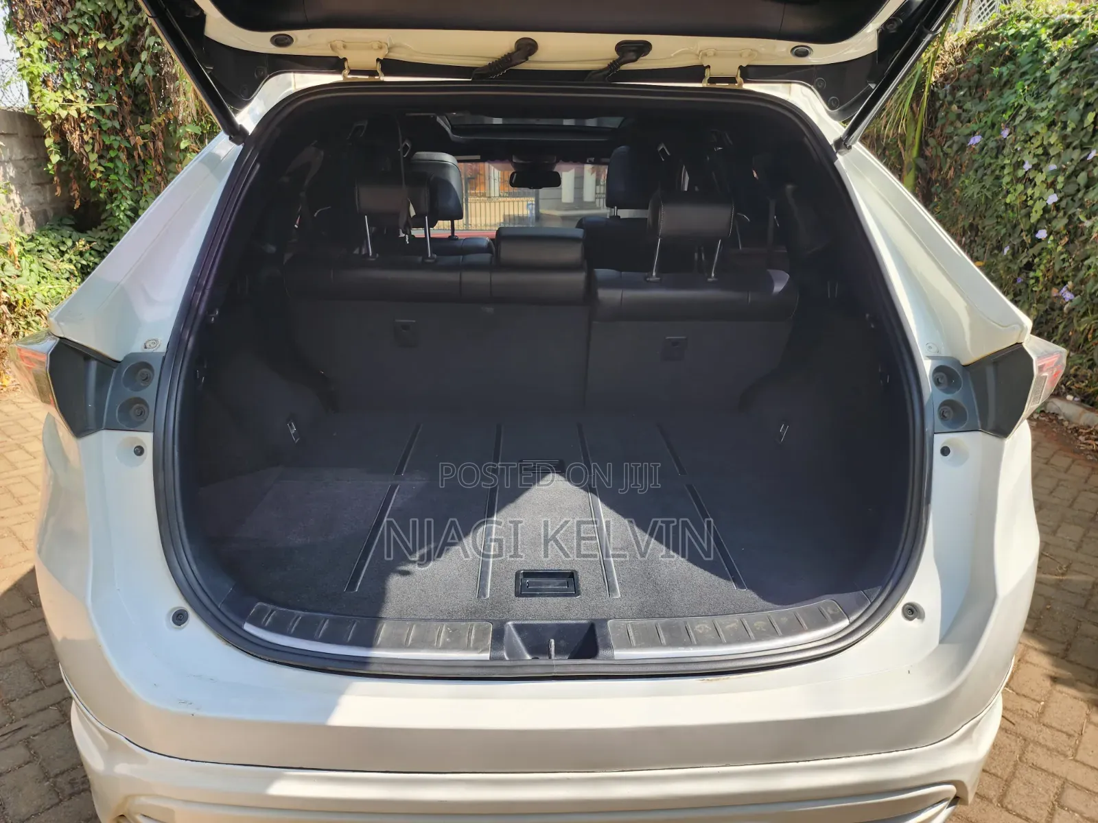 Toyota Harrier 2.0 2015 White