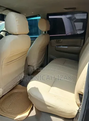 Toyota Hilux 2011 Black