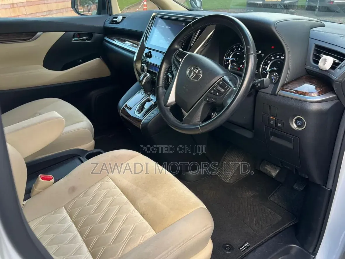 Toyota Vellfire 2019 White
