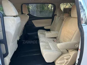 Toyota Vellfire 2019 White