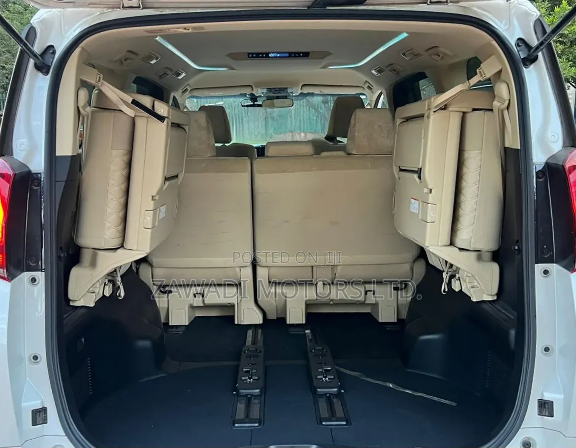 Toyota Vellfire 2019 White