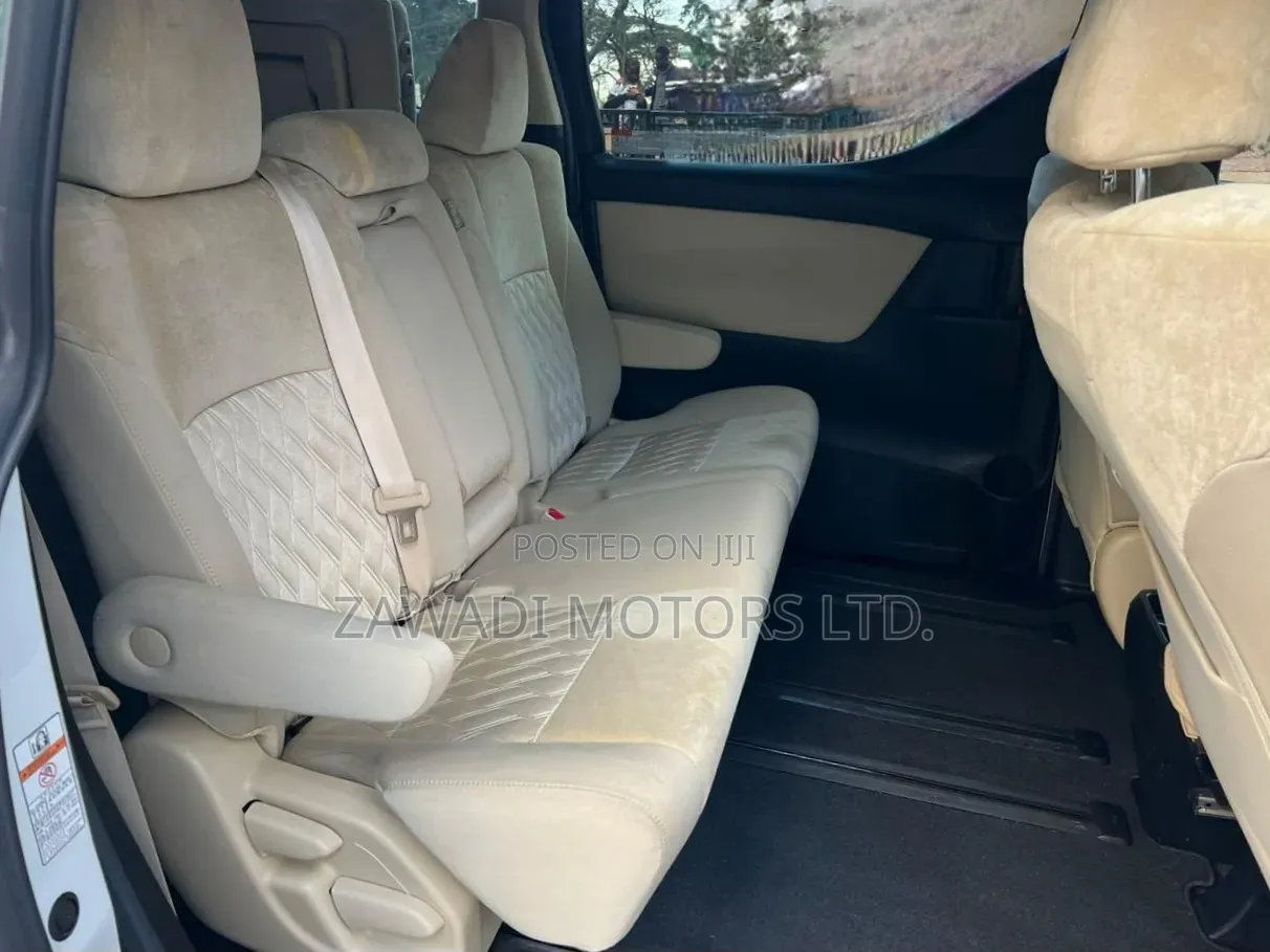 Toyota Vellfire 2019 White