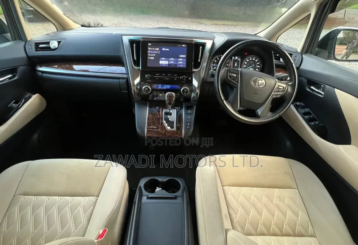 Toyota Vellfire 2019 White