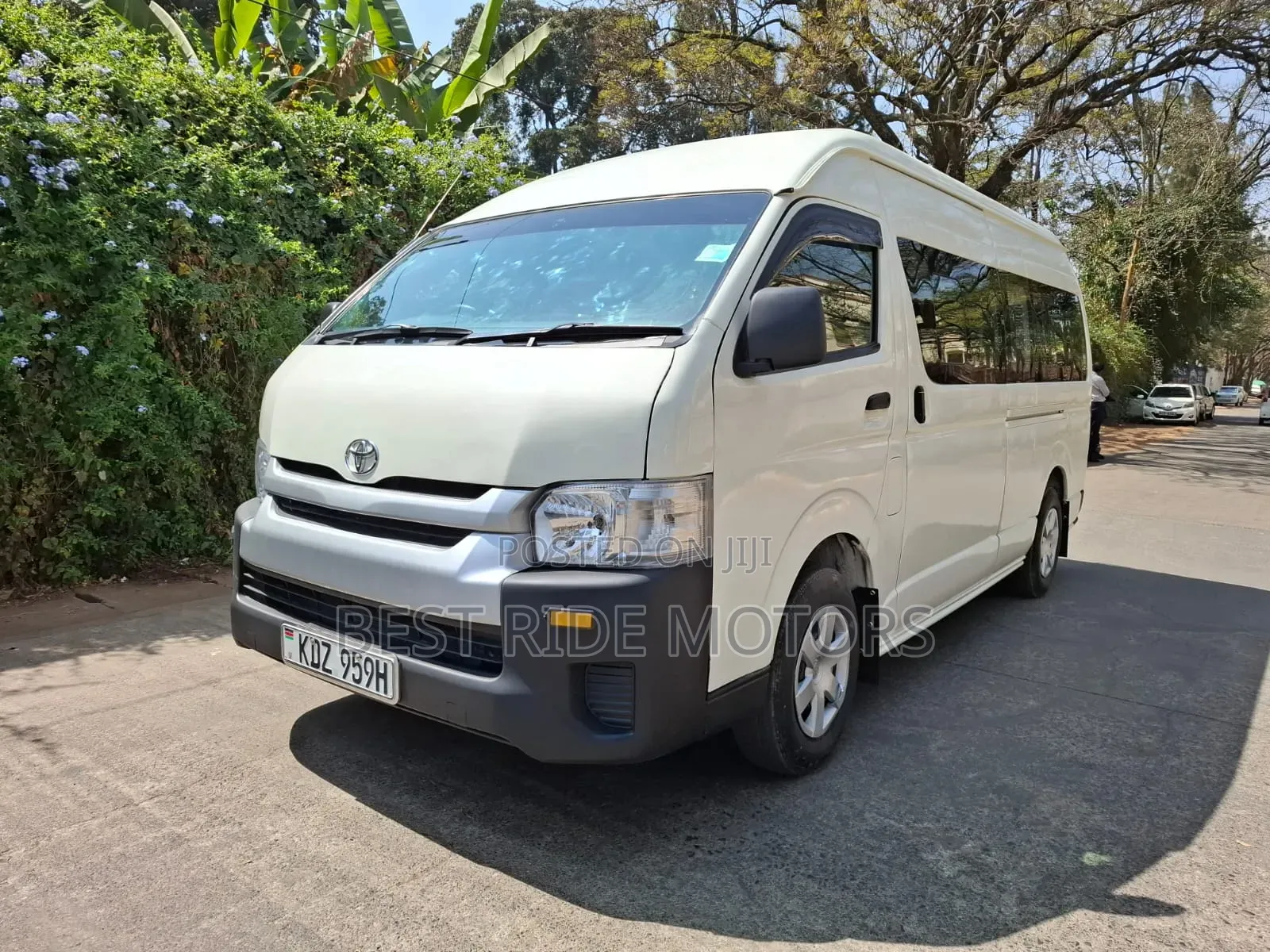 Toyota HiAce 2024 White