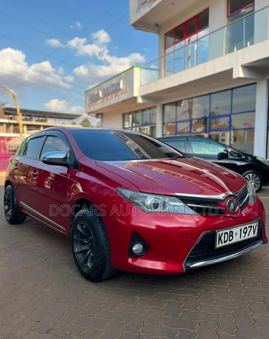Toyota Auris 2013 Red