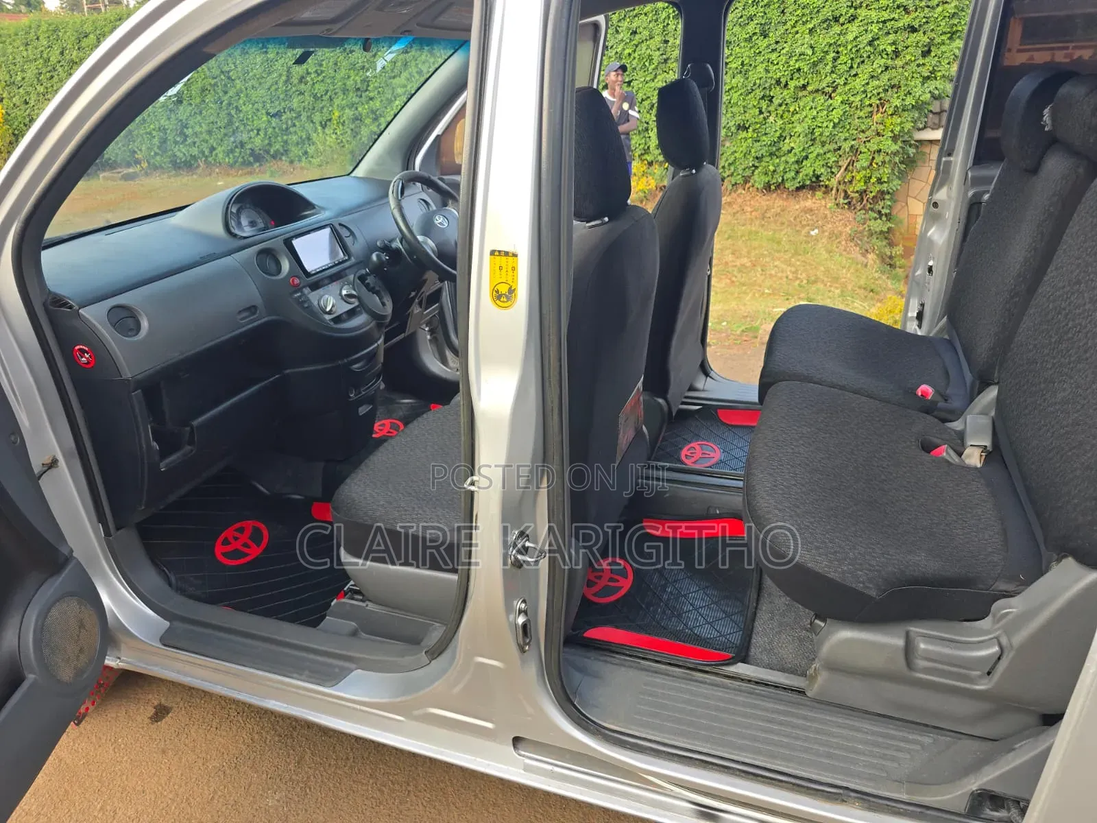 Toyota Sienta 1.5 FWD 2012 White