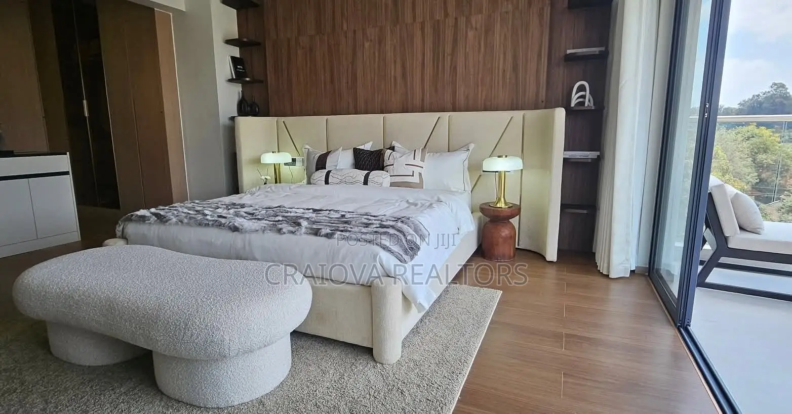 5bdrm Apartment in Spring Valley for sale