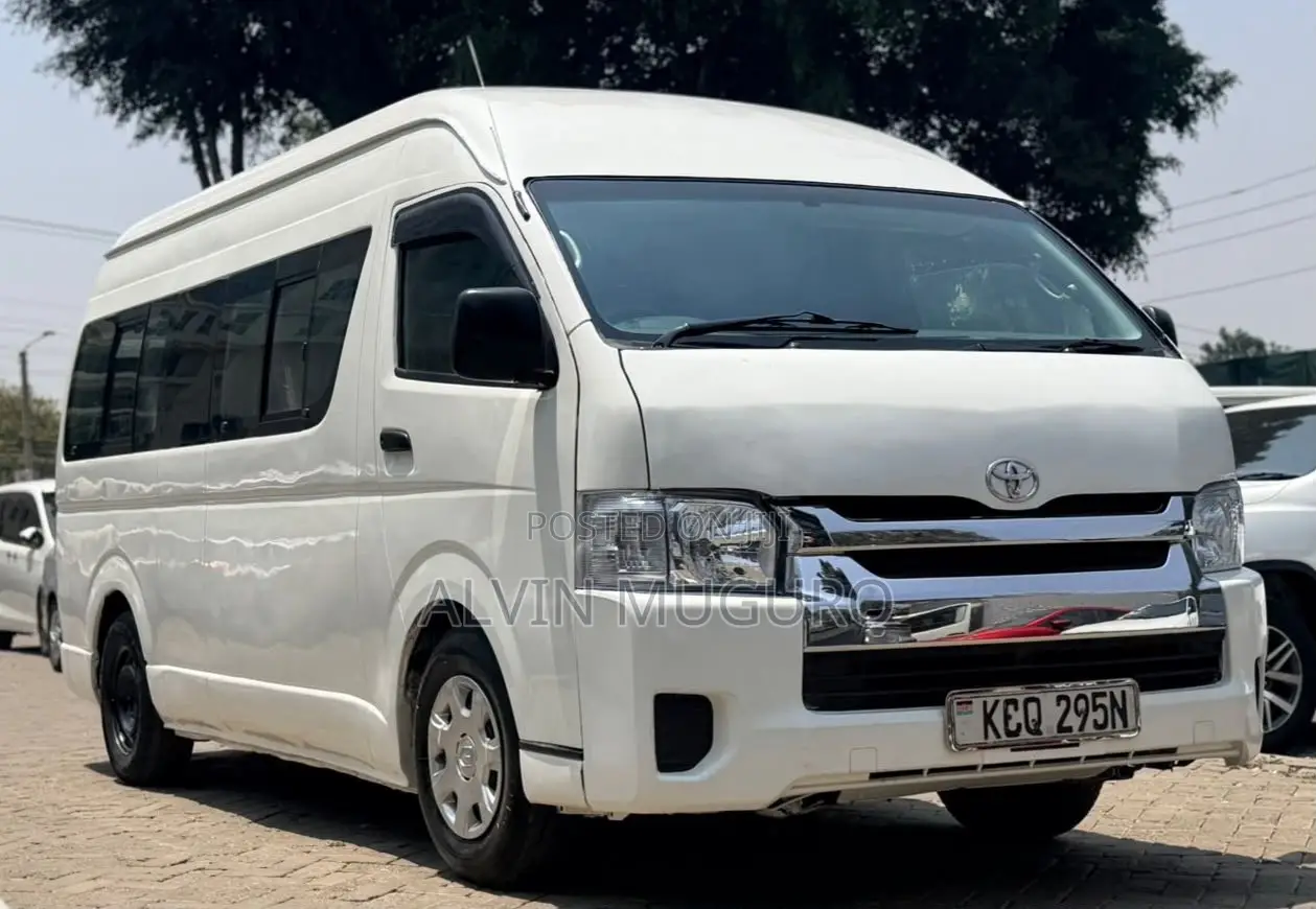 Toyota HiAce 2013 White