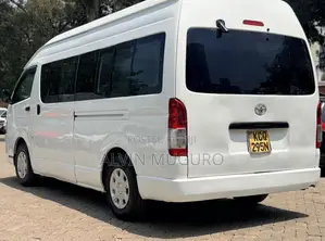 Toyota HiAce 2013 White