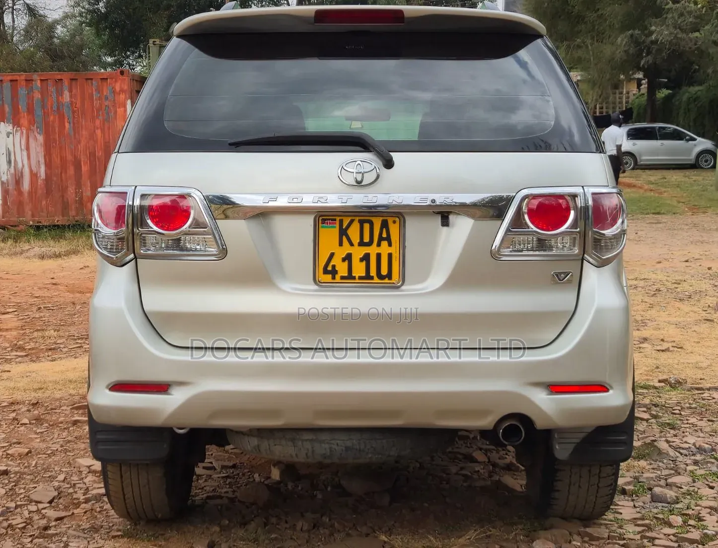 Toyota Fortuner 2012 Gold