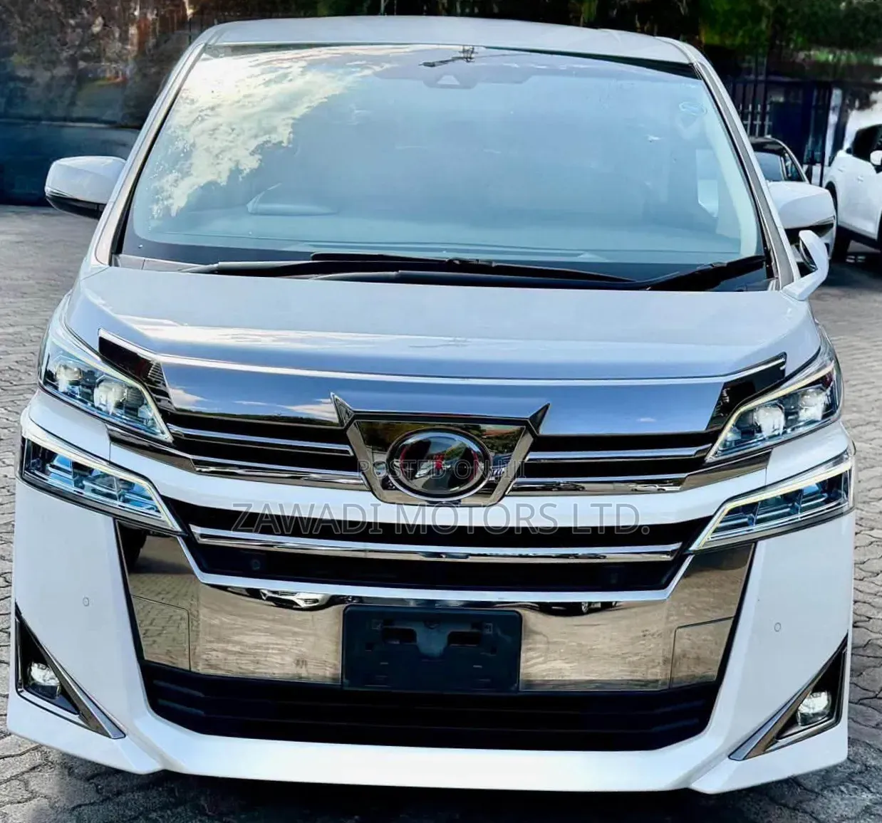 Toyota Vellfire 2019 White