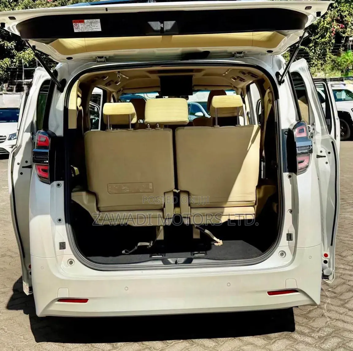 Toyota Vellfire 2019 White